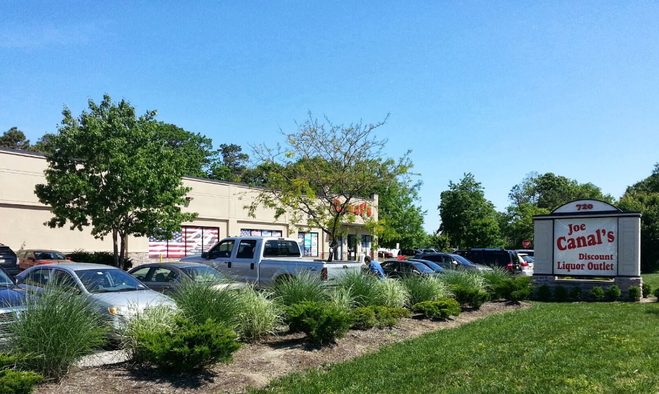 Joe Canal's, Brick, N.J. (Photo: Tom Bernetich)