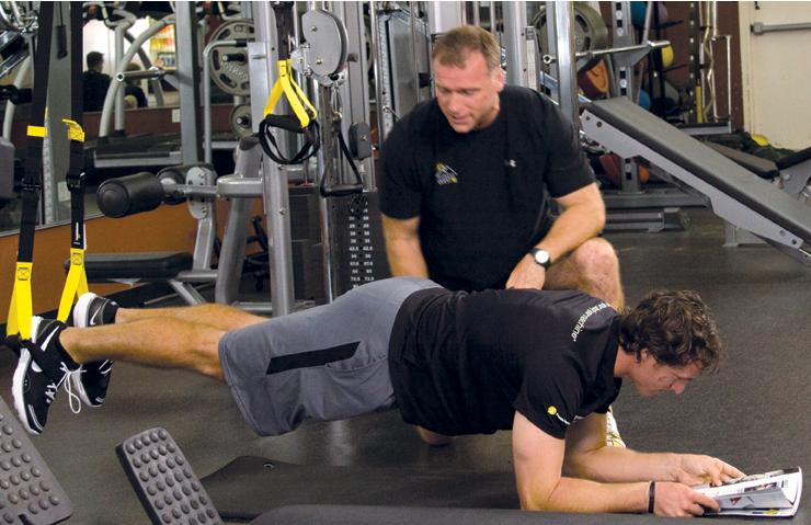 Todd Durkin, a cast member of NBC's "Strong," trains NFL player Drew Brees. (Photo: Todd Durkin)