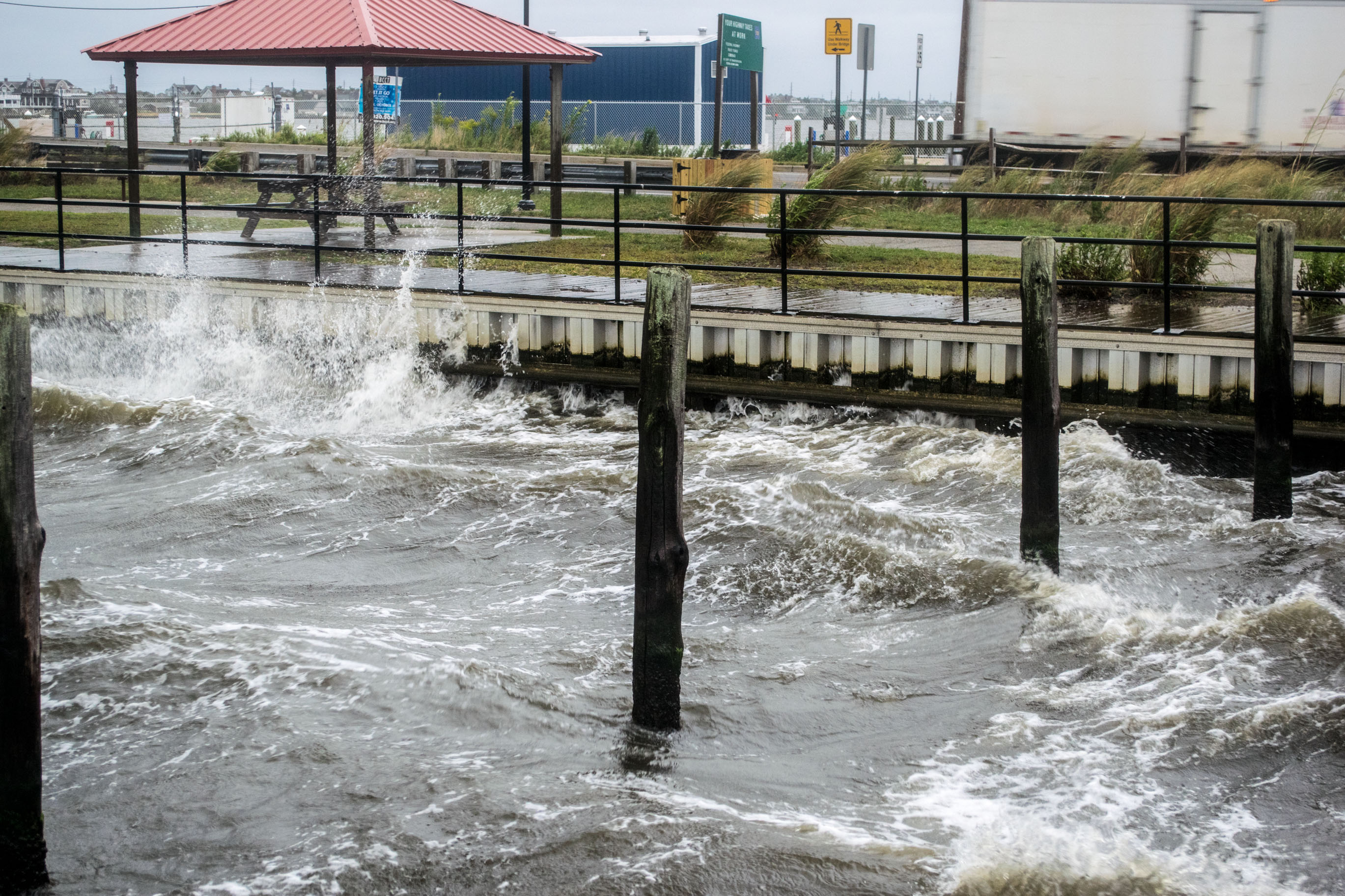 Waves impact Barnegat Bay near the Mantoloking Bridge. (Photo: Daniel Nee)