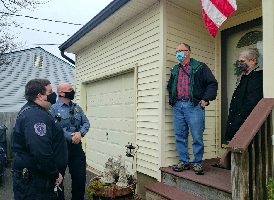 Joseph and Theresa Holler meet with the EMTs who saved Joseph's life in Oct. 2020. (Photo: Brick Twp. Police)