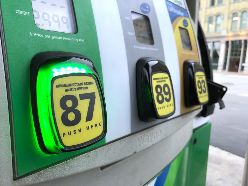 Gas station pump. (Credit: Robert Geiger/ Flickr/ Creative Commons)