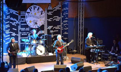 Herman's Hermits performs a concert. (Credit: Wikimedia Creative Commons/ Frank Schwichtenberg)