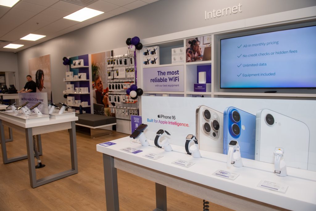 The opening of the "Xfinity Store" in Brick Plaza, Sept. 2025. (Photo: Comcast)