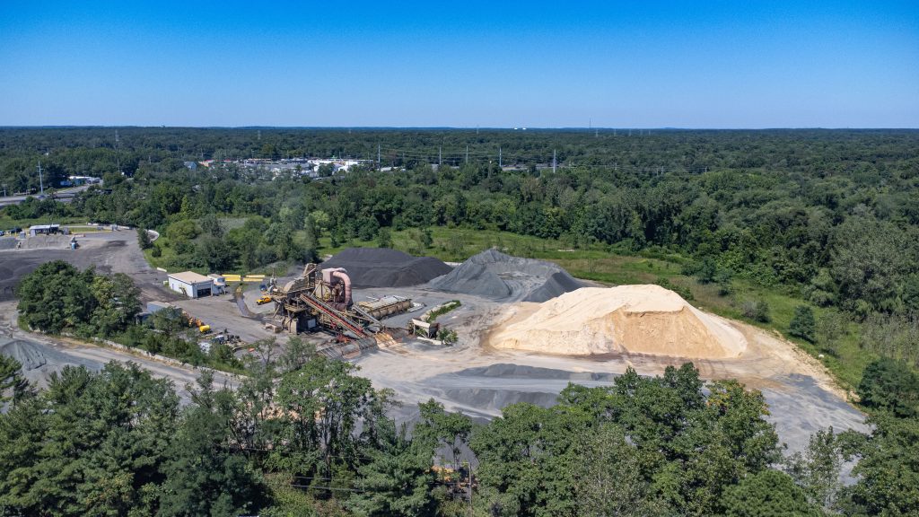 The Stavola asphalt plant, Brick, N.J., Fall 2025. (Photo: Shorebeat)