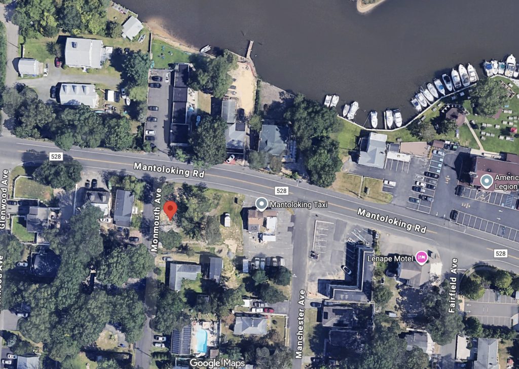 835 and 841 Mantoloking Road. (Google Earth)