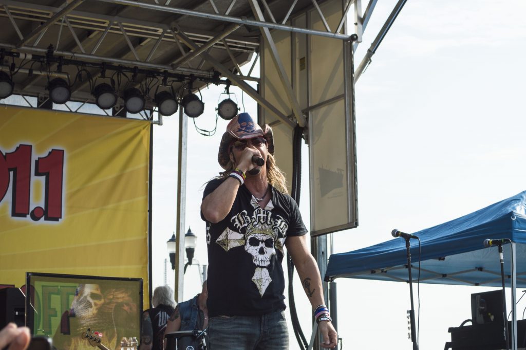 Bret Michaels Performs in Seaside Heights. (Photo: Daniel Nee)