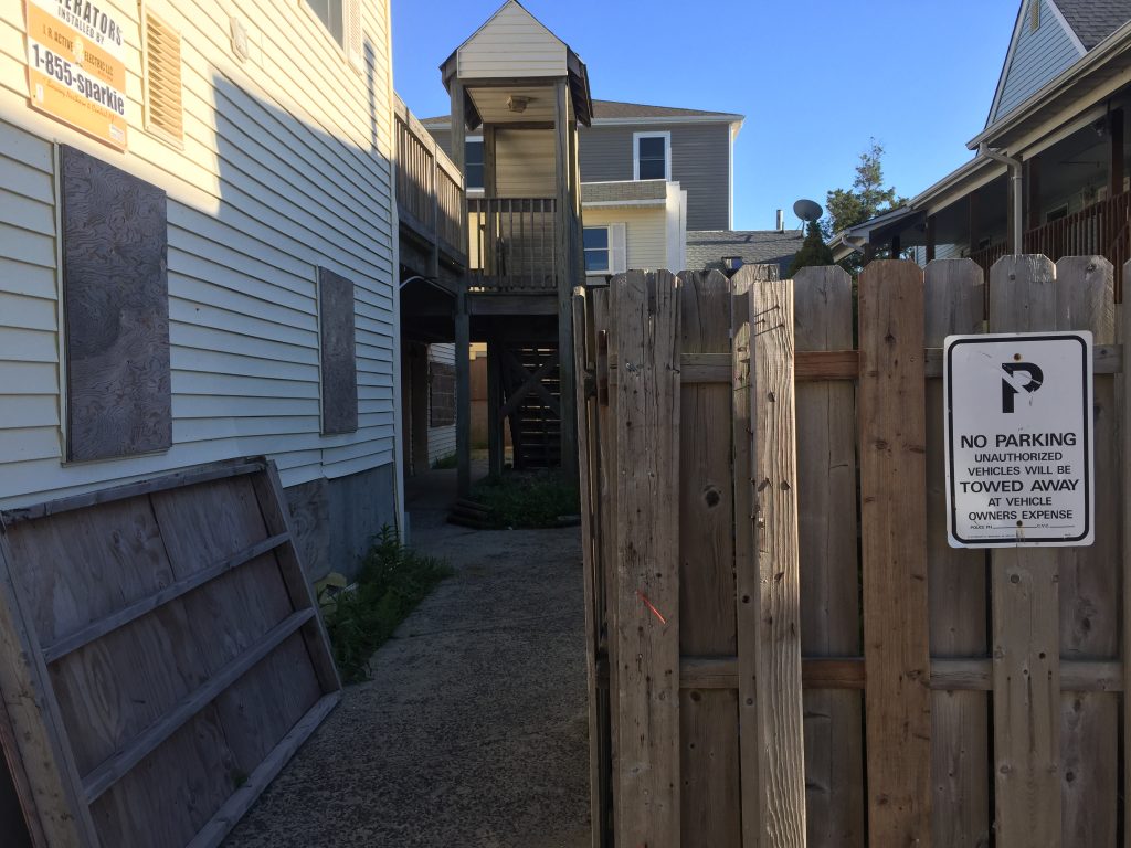 An abandoned rental property on Sampson Avenue in Seaside Heights. (Photo: Rachael Bowen)
