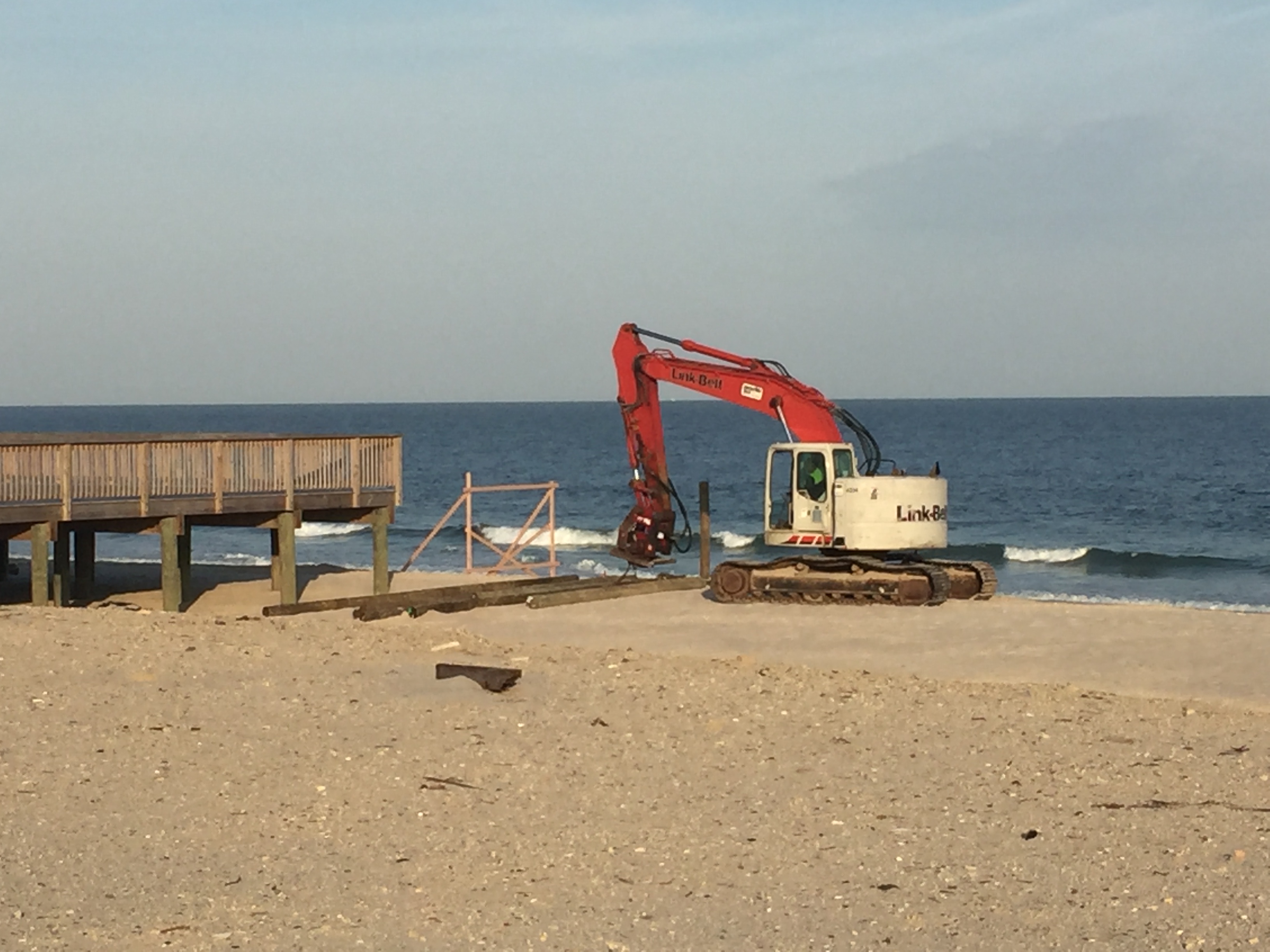 Construction on the Belle-Freeman property begins in Seaside Heights, N.J, Nov. 2, 2016. (Photo: Daniel Nee)