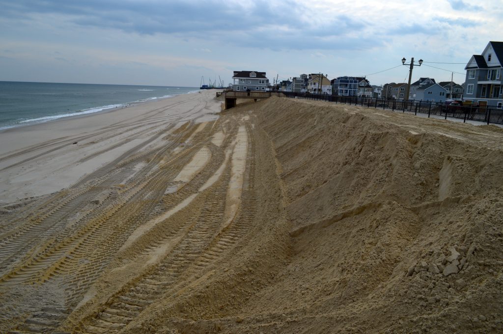 Work continues to rebuild protective berms in Ortley Beach following a nor'easter, Feb. 2, 2017. (Photo: Daniel Nee)