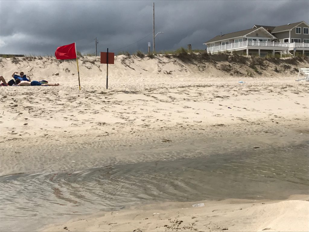 A tidal pool in Lavallette, July 25, 2017. (Photo: Daniel Nee)