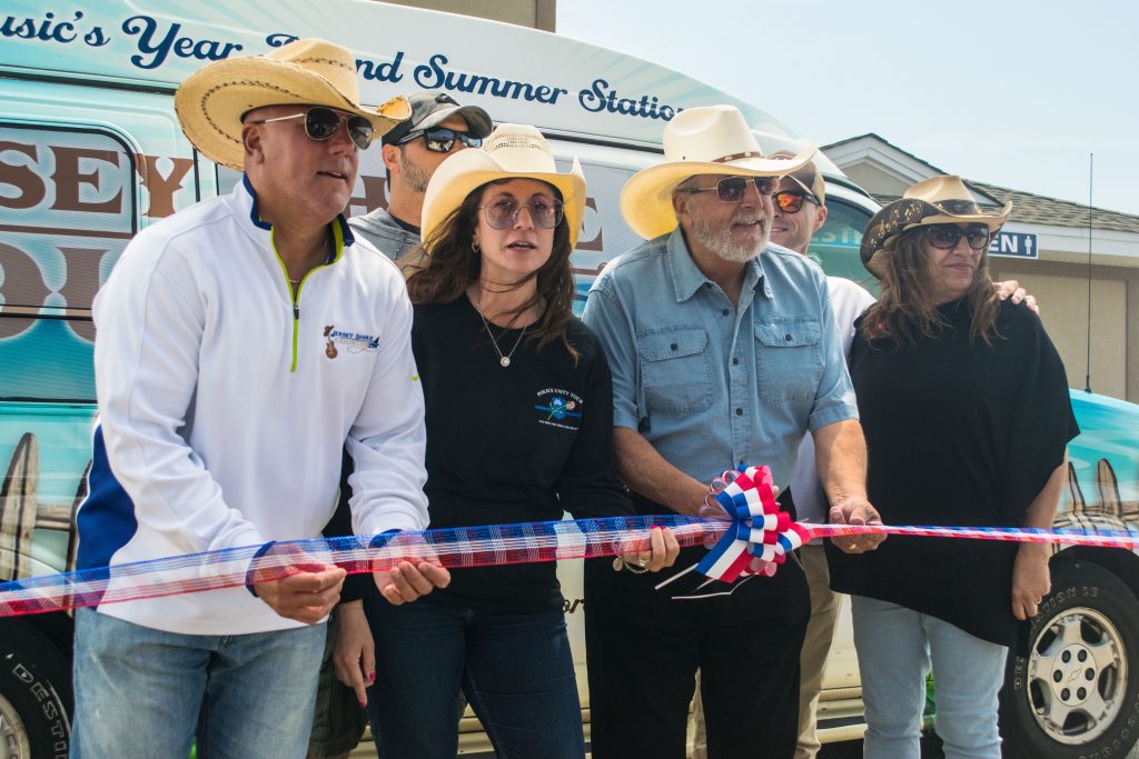 "Kaptain Jack" Aponte kicks off summer at Jersey Shore Country in Seaside Heights, May 2019. (Photo: Daniel Nee)