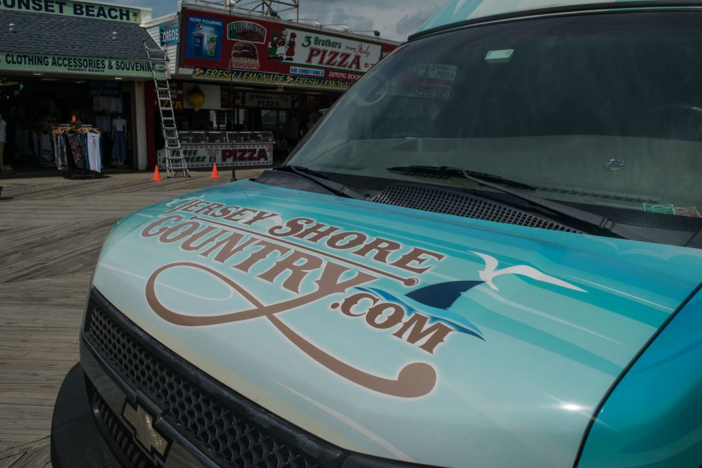 "Kaptain Jack" Aponte kicks off summer at Jersey Shore Country in Seaside Heights, May 2019. (Photo: Daniel Nee)