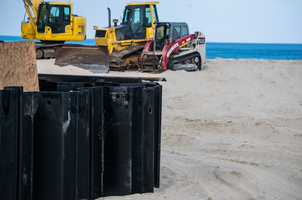 Construction on a sea wall along the Point Pleasant Beach boardwalk. (Photo: Daniel Nee)