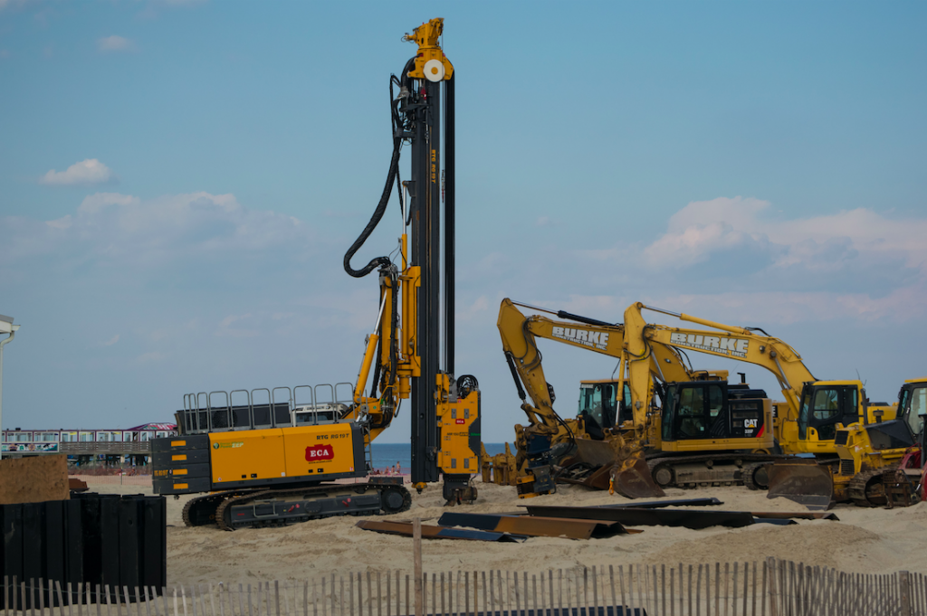 Construction on a sea wall along the Point Pleasant Beach boardwalk. (Photo: Daniel Nee)