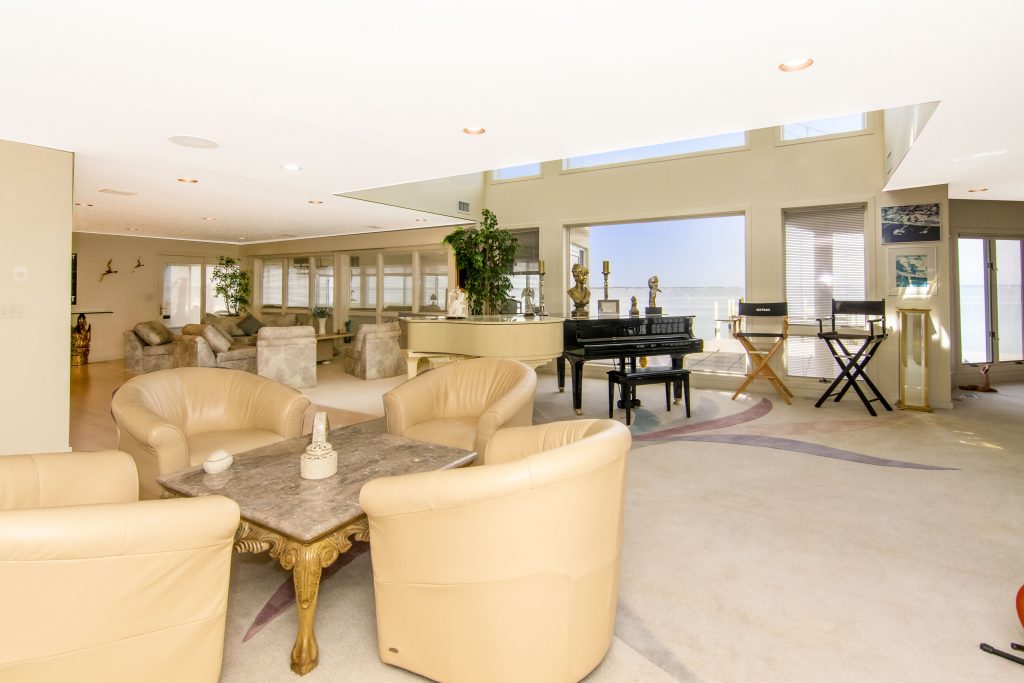 Actor Joe Pesci's Lavallette home, currently listed for sale. (Photo Credit: TopTenRealEstateDeals.com)
