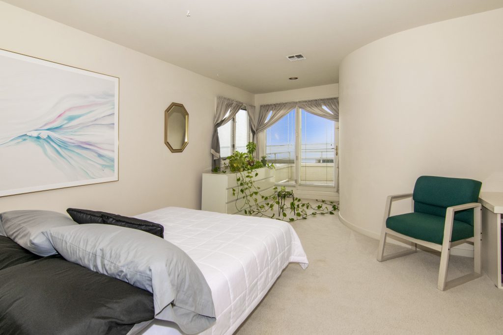 Actor Joe Pesci's Lavallette home, currently listed for sale. (Photo Credit: TopTenRealEstateDeals.com)