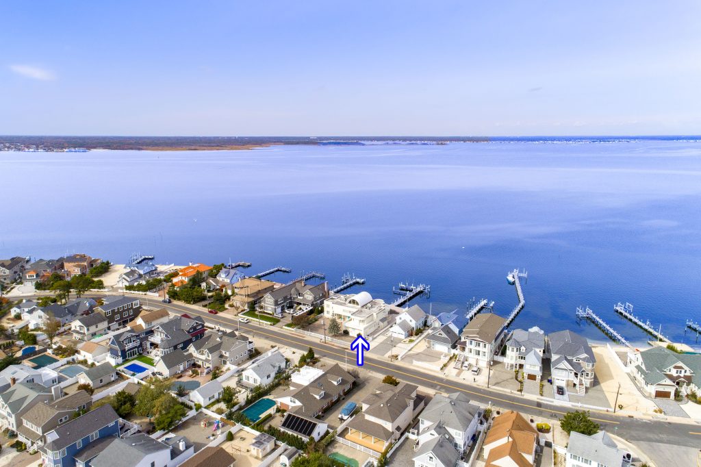 Actor Joe Pesci's Lavallette home, currently listed for sale. (Photo Credit: TopTenRealEstateDeals.com)