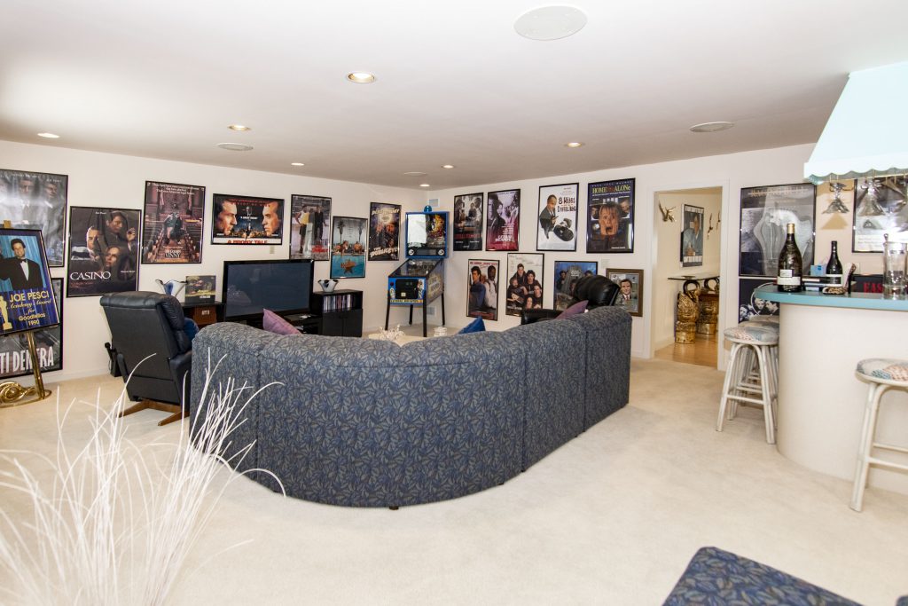 Actor Joe Pesci's Lavallette home, currently listed for sale. (Photo Credit: TopTenRealEstateDeals.com)