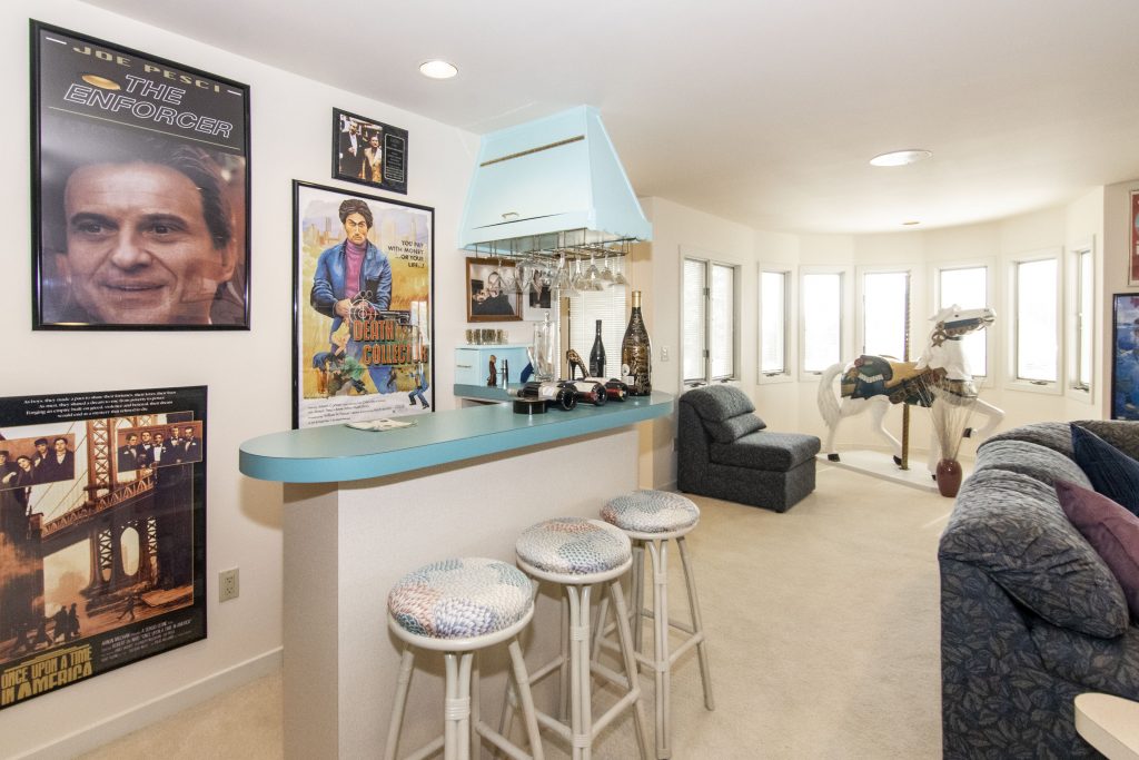 Actor Joe Pesci's Lavallette home, currently listed for sale. (Photo Credit: TopTenRealEstateDeals.com)