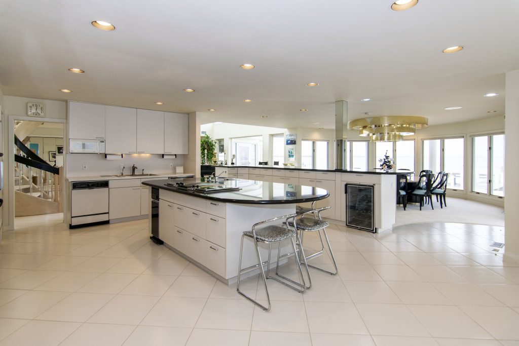 Actor Joe Pesci's Lavallette home, currently listed for sale. (Photo Credit: TopTenRealEstateDeals.com)