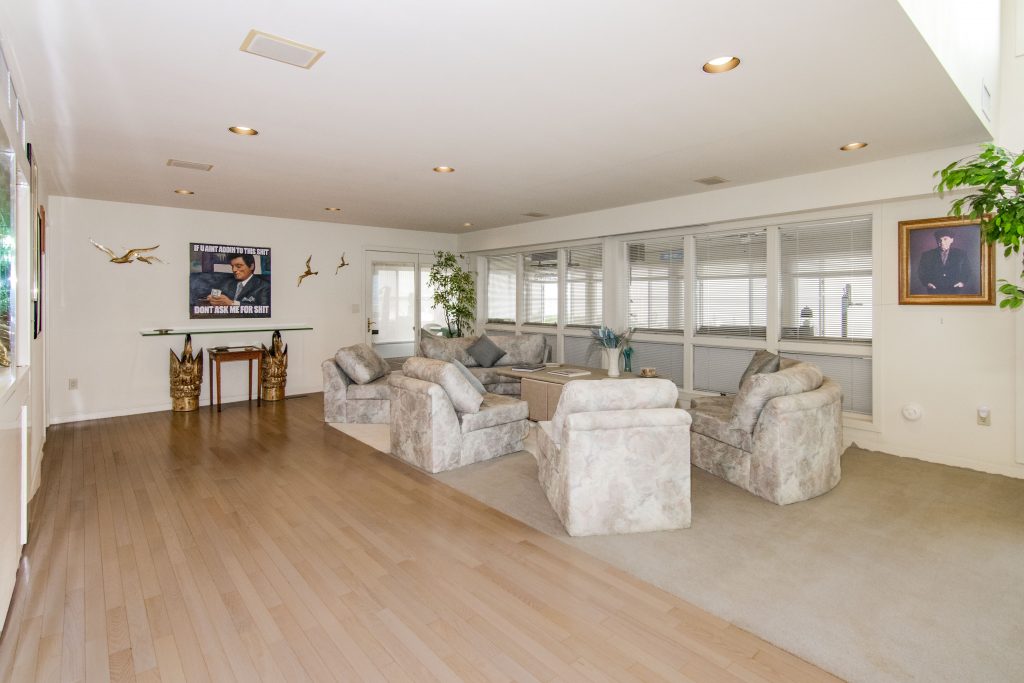 Actor Joe Pesci's Lavallette home, currently listed for sale. (Photo Credit: TopTenRealEstateDeals.com)