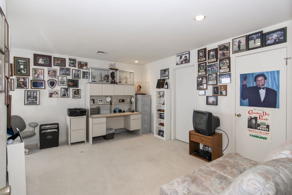 Actor Joe Pesci's Lavallette home, currently listed for sale. (Photo Credit: TopTenRealEstateDeals.com)
