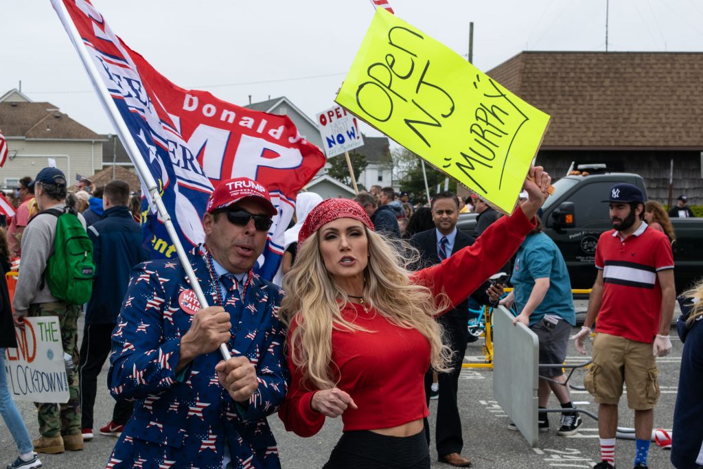 A 'Reopen NJ' rally is held in Point Pleasant Beach, May 25, 2020. (Photo: Daniel Nee)