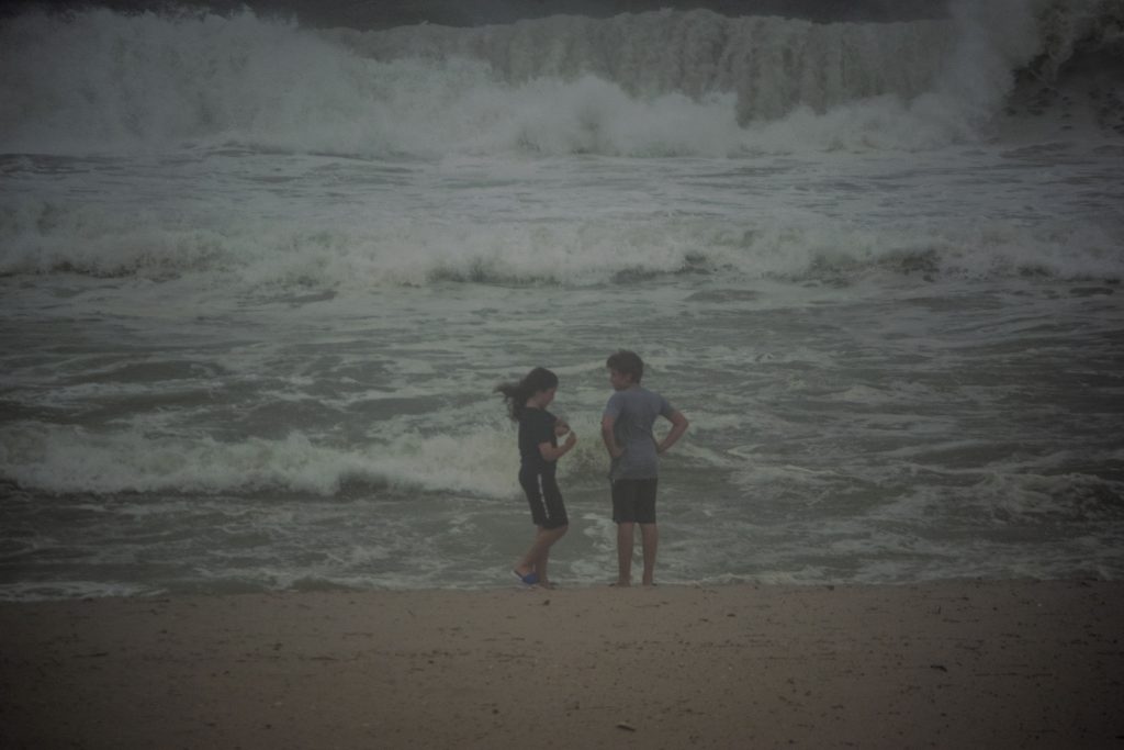 Tropical Storm Isais comes ashore in Ocean County, N.J. (Photo: Daniel Nee)