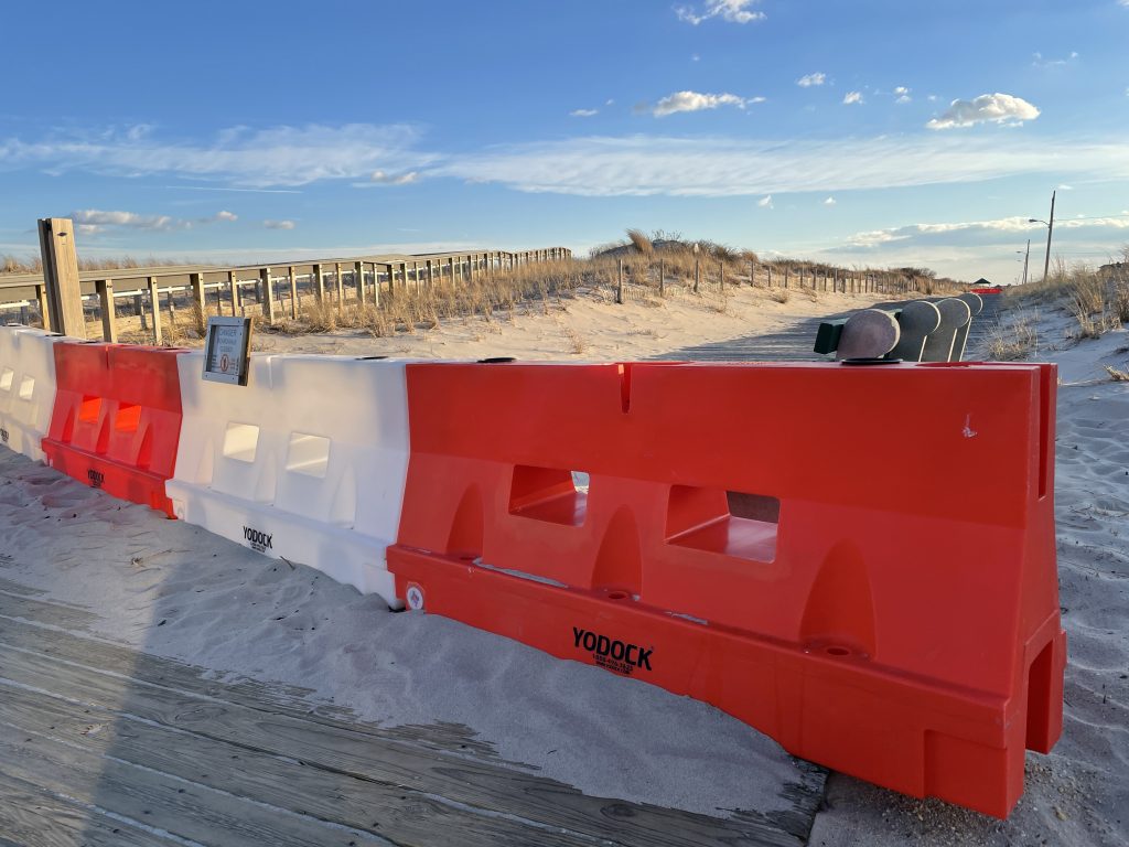 A blocked portion of the Seaside Park boardwalk, Jan. 2021. (Photo: Daniel Nee)