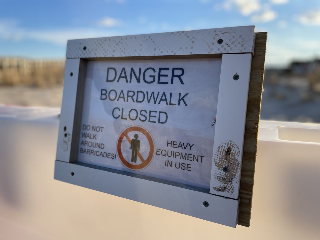 A blocked portion of the Seaside Park boardwalk, Jan. 2021. (Photo: Daniel Nee)