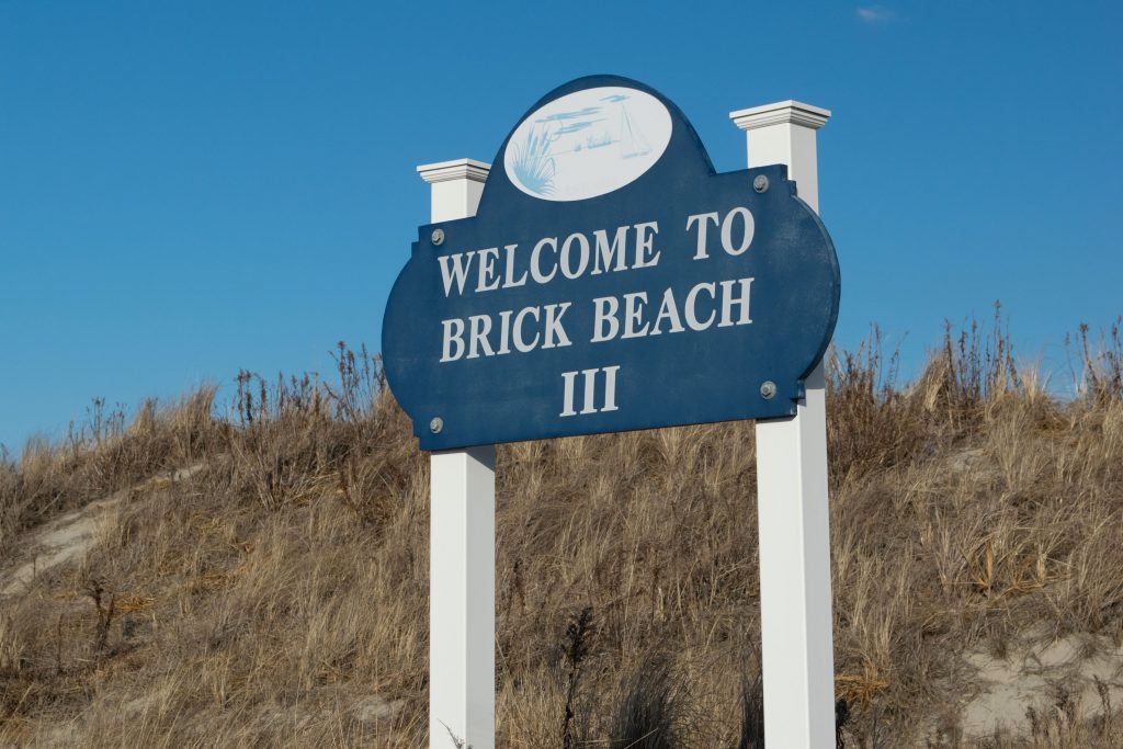 Brick Beach entrance sign, Feb. 2021. (Photo: Daniel Nee)