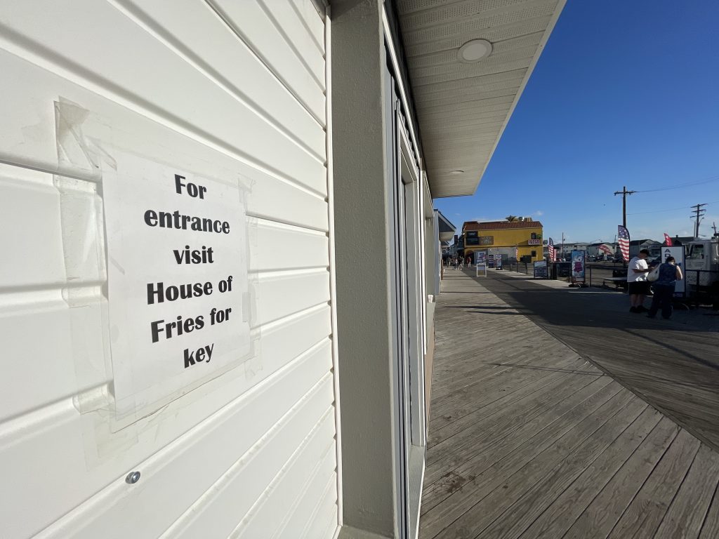 The restroom near the Dupont Avenue kiosk property in Seaside Heights, N.J., June 17, 2021. (Photo: Daniel Nee)
