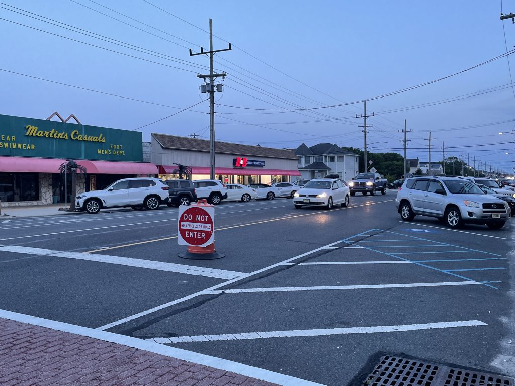 A "Do Not Enter" sign on Route 35 north, facing in the southward direction to deter wrong-way drivers. (Photo: Daniel Nee)