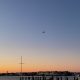 A Boeing C-17 Globemaster III streaks over Barnegat Bay on its way to Joint Base McGuire-Dix-Lakehurst. (Photo: Daniel Nee)