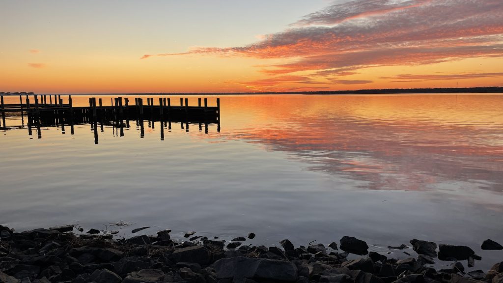 Sunset on Barnegat Bay in Mantoloking and Brick, N.J., Jan. 22, 2022. (Photo: Daniel Nee)