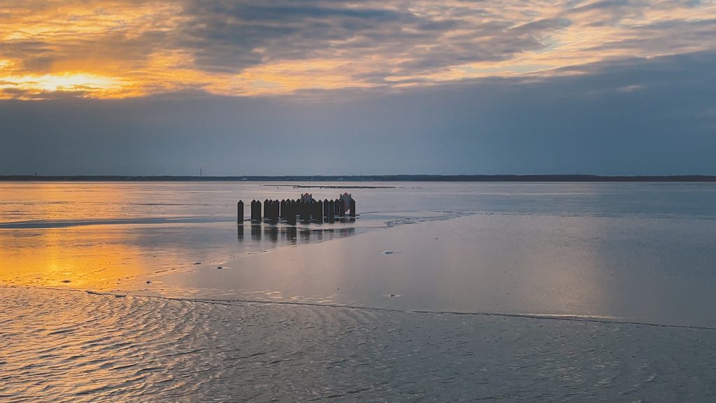 Ice forms on Barnegat Bay, Jan. 23, 2022. (Photo: Daniel Nee)