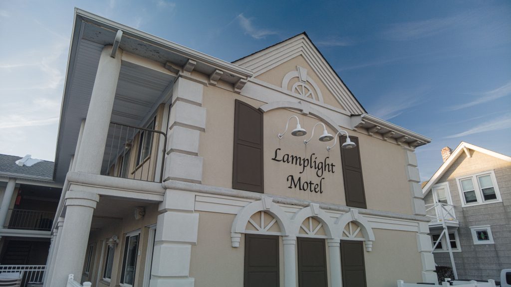 The Lamplight Motel, Lavallette, N.J., Jan. 2022. (Photo: Daniel Nee)