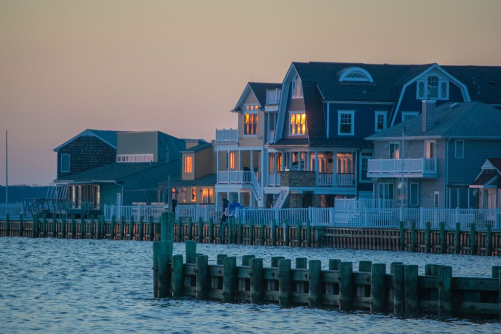 A glowing sunset with signs of spring, Feb. 26, 2022, in Seaside Park, N.J. (Photo: Daniel Nee)