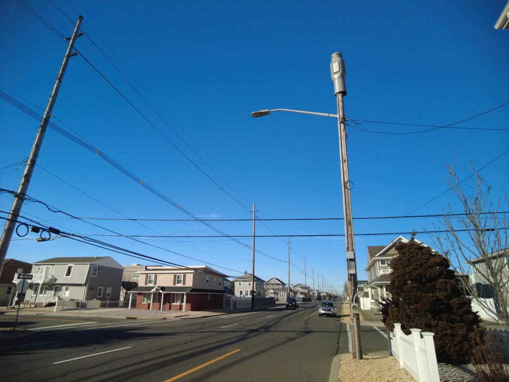 A small cell 5G node installed along Route 35 in Lavallette, March 2022. (Photo: Daniel Nee)