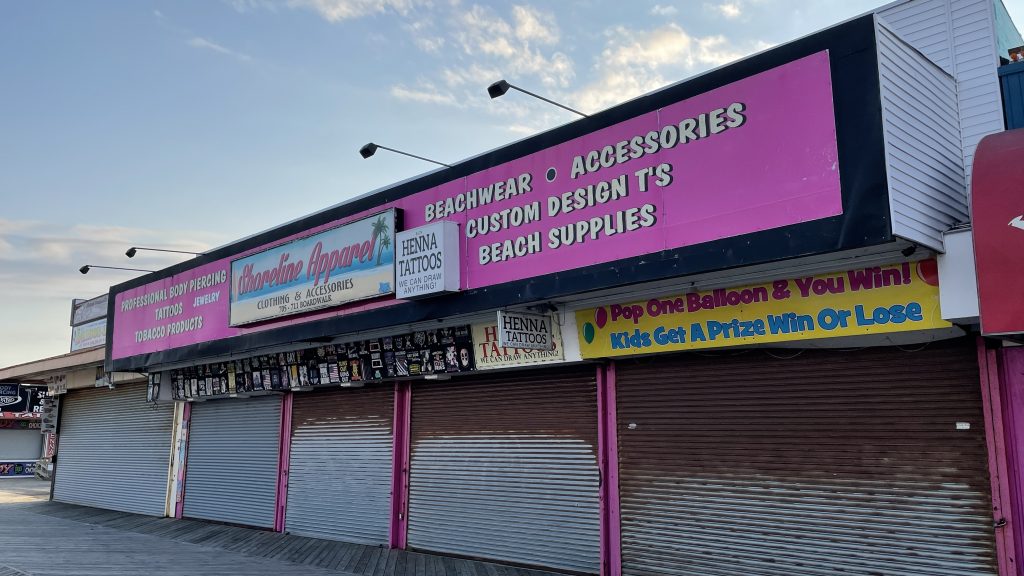 Shoreline Apparel, a store on the Seaside Heights boardwalk with approvals to expand. (Photo: Daniel Nee)