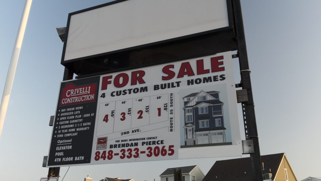 Single-family homes will replace the former Dover-Brick Beach EMS. (Photo: Daniel Nee)