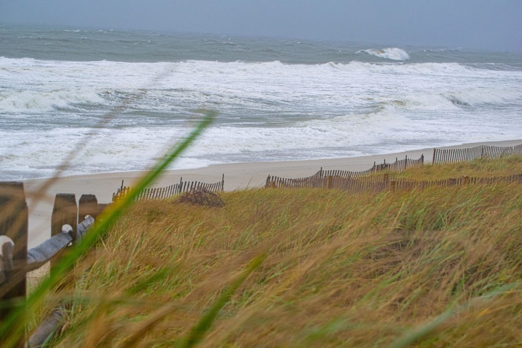 Heavy surf generated by the remnants of Hurricane Ian pound the shoreline in Ocean County, N.J., Oct. 2, 2022. (Photo: Daniel Nee)