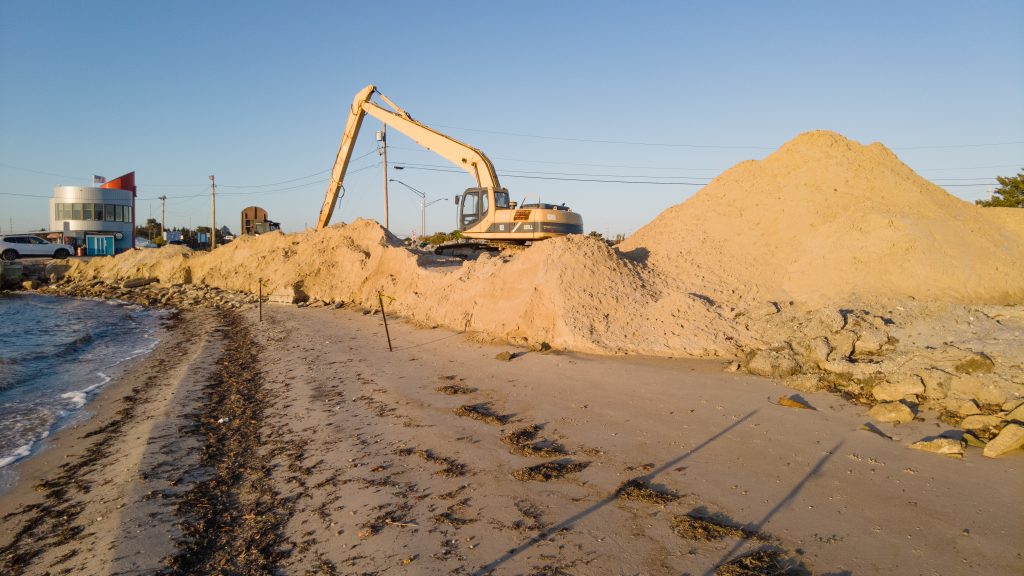 Construction crews are in place to build a 'living shoreline' in Seaside Heights' south bayfront, Nov. 2022. (Photo: Daniel Nee)