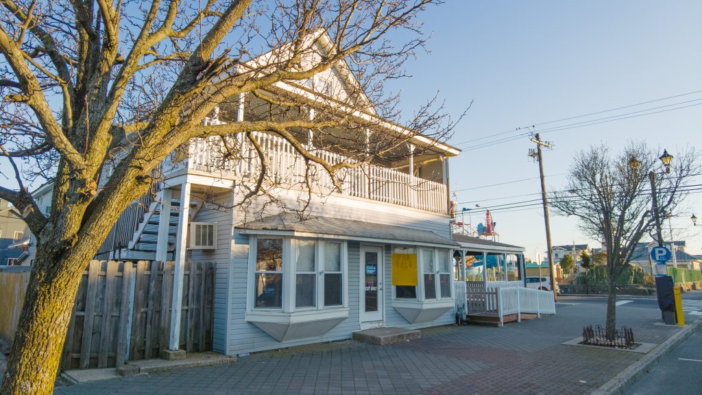 Bobber's Family Restaurant, Seaside Heights, N.J., Dec. 21, 2022. (Photo: Daniel Nee)
