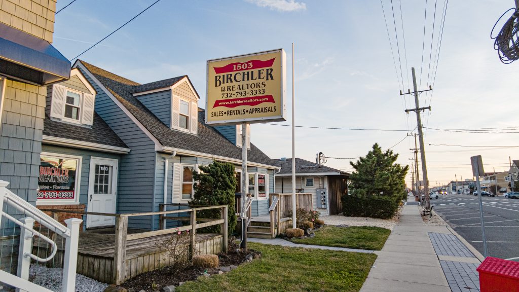 The property at 1503 Grand Central Avenue, slated for residential development, Dec. 5, 2022. (Photo: Daniel Nee)