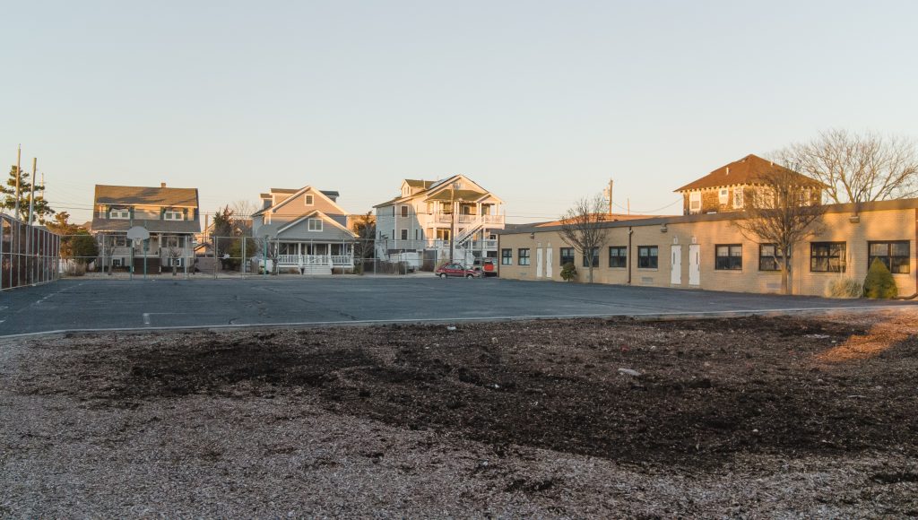 The Seaside Park Elementary School playground site, Jan. 2023. (Photo: Daniel Nee)