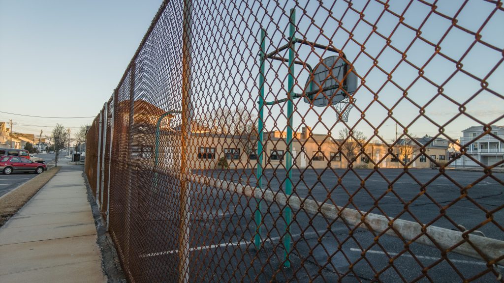 The Seaside Park Elementary School playground site, Jan. 2023. (Photo: Daniel Nee)