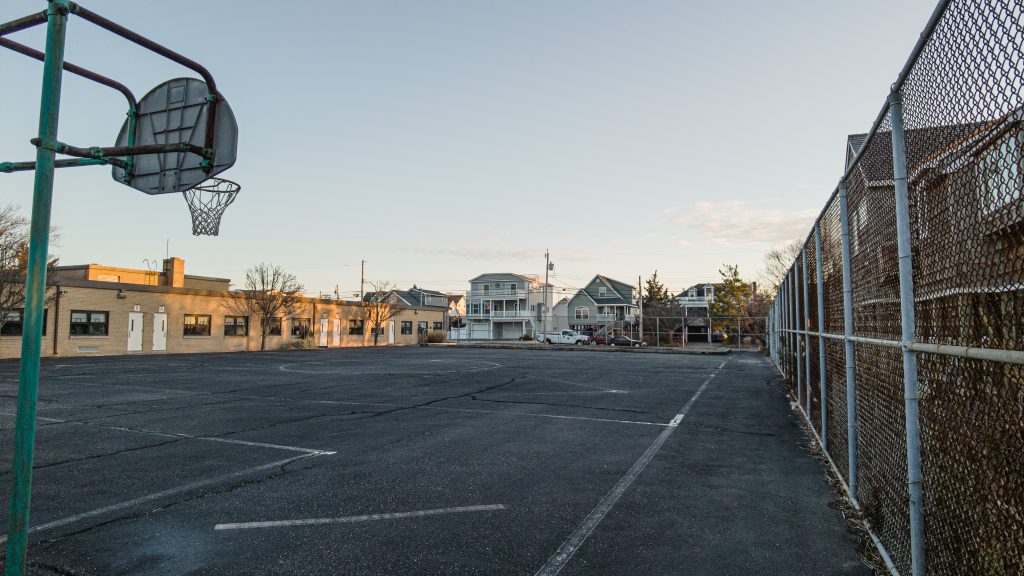 The Seaside Park Elementary School playground site, Jan. 2023. (Photo: Daniel Nee)