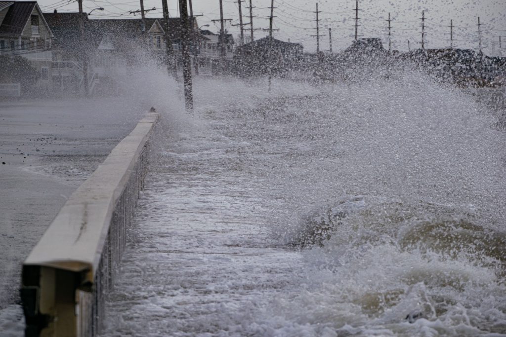 Wind-driven waves batter the Jersey Shore on Barnegat Bay, March 14, 2023. (Photo: Daniel Nee)