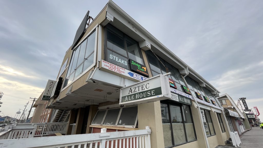 'Jersey Roll Bar & Grill' advertises their impending opening at the former Aztec bar. (Photo: Shorebeat/ Daniel Nee)